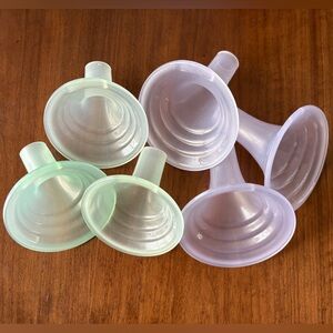 Pumpin' Pals Non-Silicone Hard Plastic Flanges Medium & Large